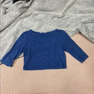 Distressed blue/chambray 3/4 sleeve crop top